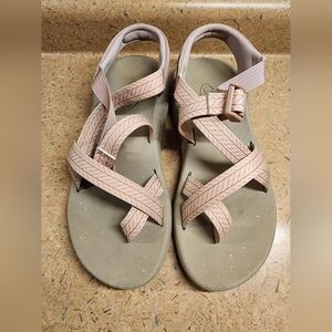 Chaco Women's CUSHZ Toe-Loop Sandal, Frond Pink Salt,Size 9